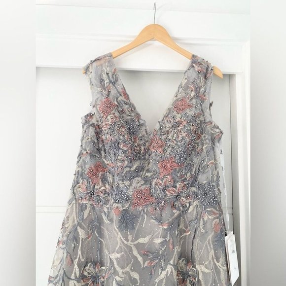 NWT MAC‎ DUGGAL EMBROIDERED ILLUSION CAP SLEEVE A LINE GOWN SILVER 20263 - Picture 5 of 8